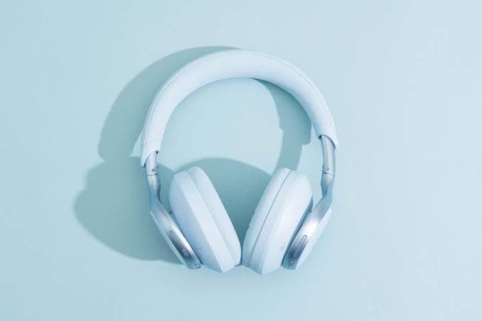 Noise-Cancelling Wireless Headphones